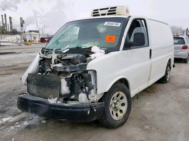 1GCUGADX3A1111860 - 2010 CHEVROLET EXPRESS G1 WHITE photo 2