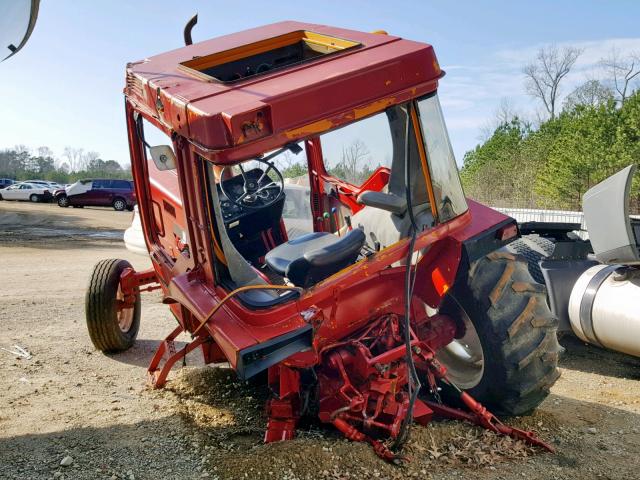 B650215B029302 - 2010 CASE TRACTOR RED photo 3