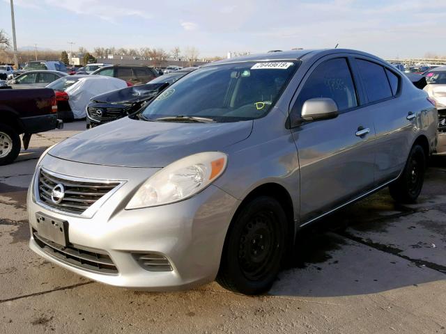 3N1CN7AP6CL842242 - 2012 NISSAN VERSA S GRAY photo 2