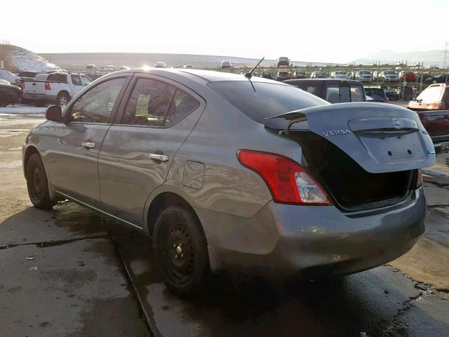 3N1CN7AP6CL842242 - 2012 NISSAN VERSA S GRAY photo 3