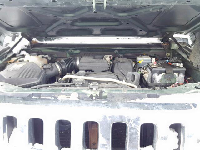 5GTDN136768102598 - 2006 HUMMER H3 GREEN photo 7