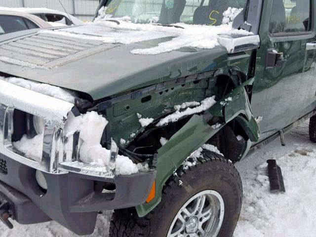 5GTDN136768102598 - 2006 HUMMER H3 GREEN photo 9