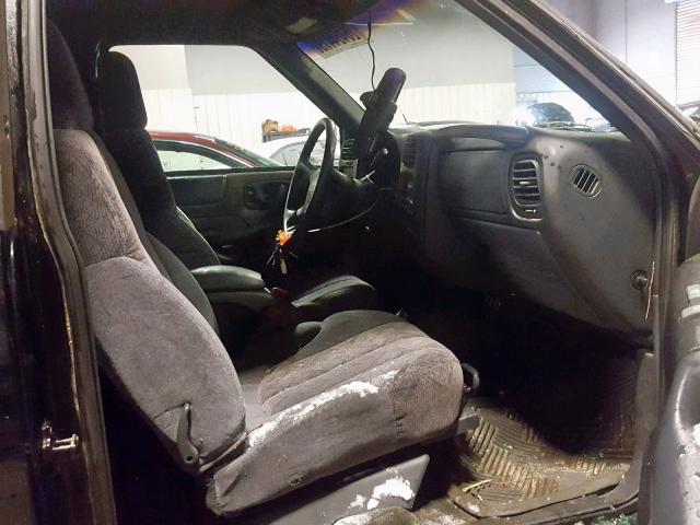 1GTCT19W5W8535417 - 1998 GMC SONOMA BLACK photo 5