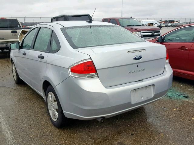 1FAHP34N18W140532 - 2008 FORD FOCUS S/SE SILVER photo 3