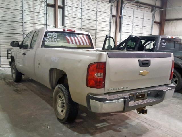 1GCHC29K08E147489 - 2008 CHEVROLET SILVERADO GOLD photo 3