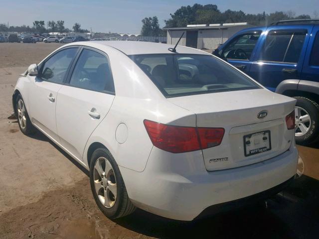 KNAFU4A23A5109740 - 2010 KIA FORTE EX WHITE photo 3