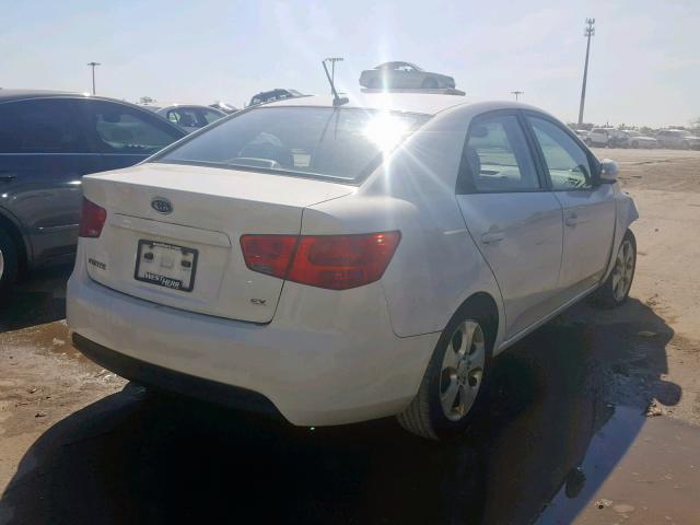 KNAFU4A23A5109740 - 2010 KIA FORTE EX WHITE photo 4