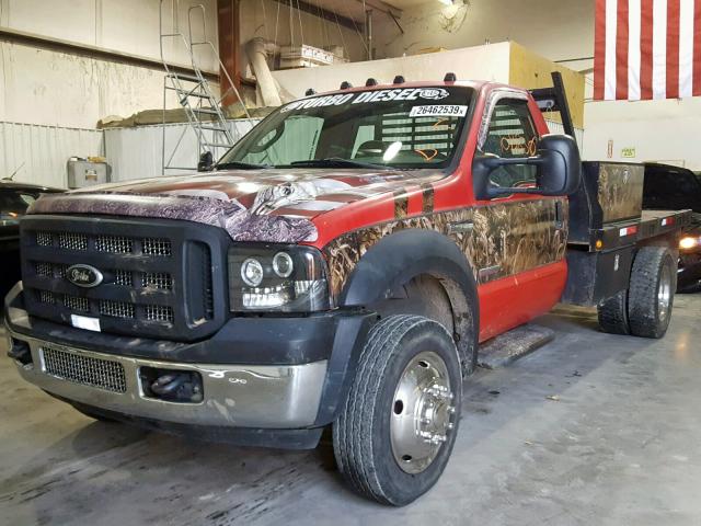 1FDAF56PX5EA39706 - 2005 FORD F550 SUPER RED photo 2