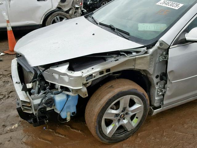 1G1ZC5E01AF319824 - 2010 CHEVROLET MALIBU 1LT ვერცხლისფერი ფოტო 9