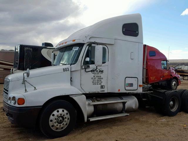 1FUJBBAV24LM67230 - 2004 FREIGHTLINER CONVENTION WHITE photo 2