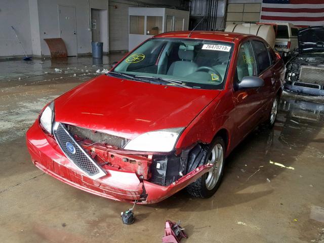 1FAFP34N95W132469 - 2005 FORD FOCUS ZX4 RED photo 2