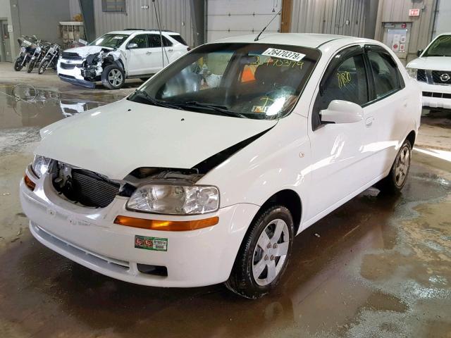 KL1TD56646B678376 - 2006 CHEVROLET AVEO BASE Ақ фото 2