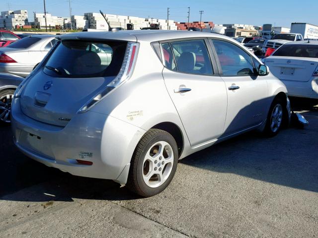 1N4AZ0CP5DC411844 - 2013 NISSAN LEAF S SILVER photo 4