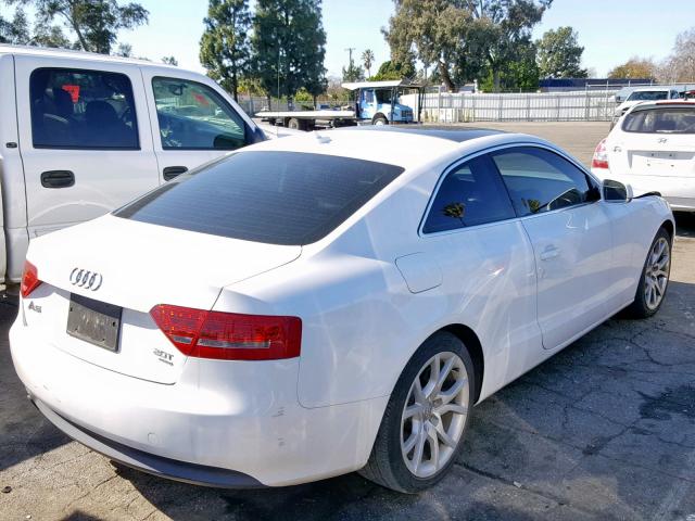 WAULFAFRXCA000574 - 2012 AUDI A5 PREMIUM WHITE photo 4