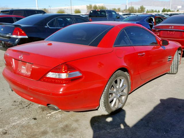 WDBSK71F98F137704 - 2008 MERCEDES-BENZ SL 550 RED photo 4