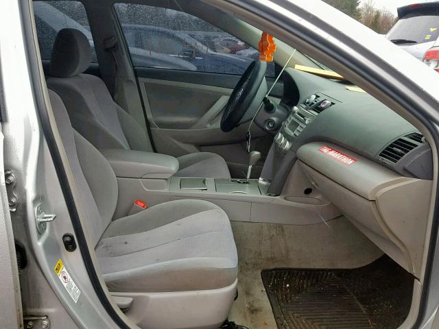 4T4BF3EK0BR177230 - 2011 TOYOTA CAMRY BASE SILVER photo 5