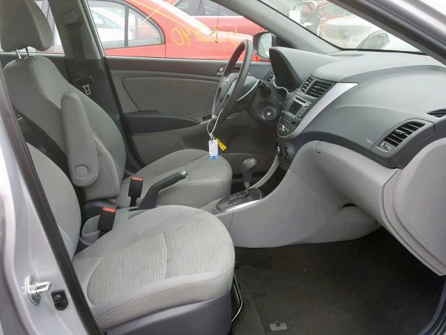 KMHCT4AE7GU096844 - 2016 HYUNDAI ACCENT SE SILVER photo 5