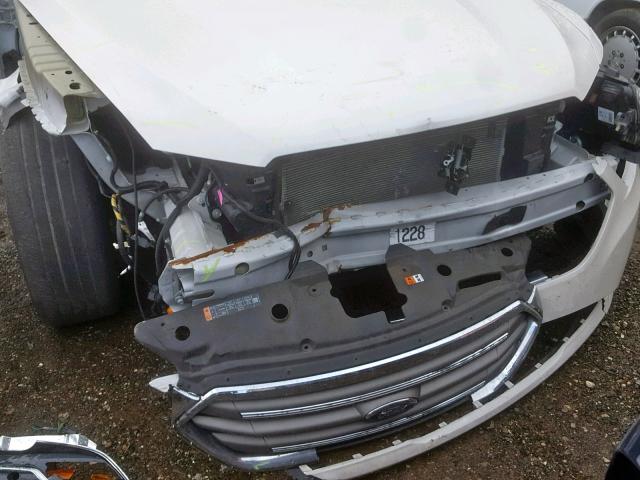 1FAHP2E89GG132061 - 2016 FORD TAURUS SEL WHITE photo 9