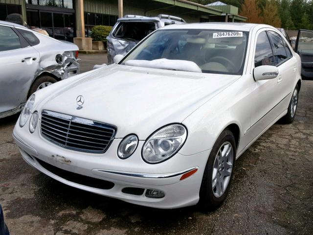 WDBUF56J76A802558 - 2006 MERCEDES-BENZ E 350 WHITE photo 2