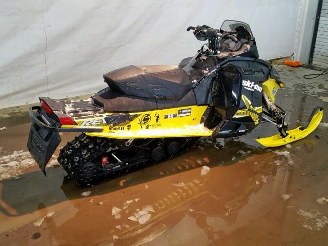 2BPSMKFA0FV000031 - 2015 SKI DOO SNOWMOBILE TWO TONE photo 4