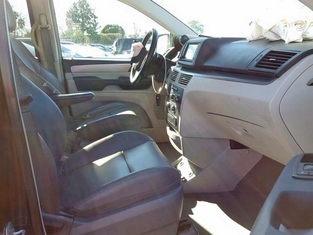 2C4RVABG5CR392296 - 2012 VOLKSWAGEN ROUTAN SE CHARCOAL photo 5