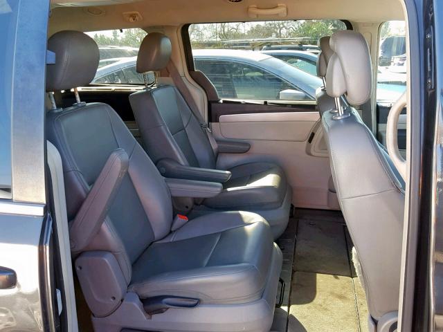 2C4RVABG5CR392296 - 2012 VOLKSWAGEN ROUTAN SE CHARCOAL photo 6