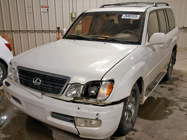 JT6HT00W1X0062782 - 1999 LEXUS LX 470 WHITE photo 2