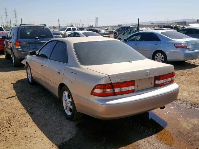 JT8BF28G3Y0284593 - 2000 LEXUS ES 300 TAN photo 3