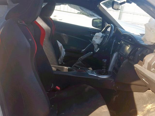 JF1ZNAA17D1712064 - 2013 TOYOTA SCION FR-S WHITE photo 5