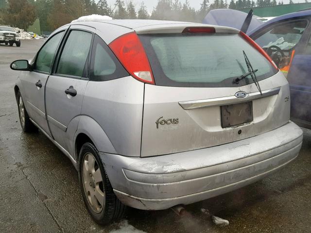 3FAFP37372R195997 - 2002 FORD FOCUS ZX5 SILVER photo 3