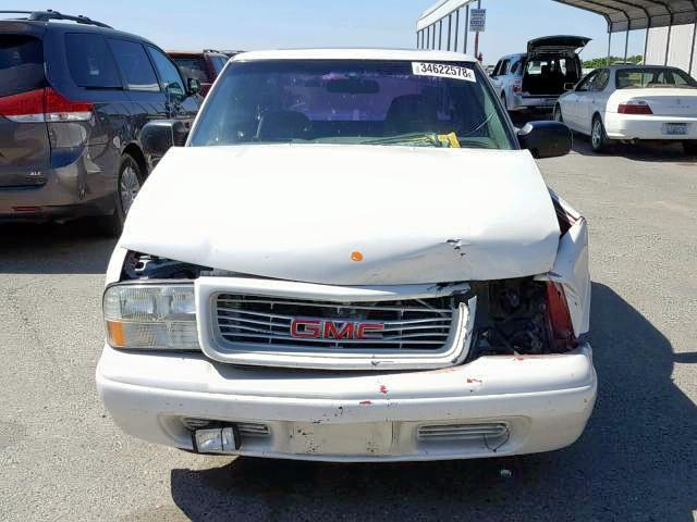 1GTCS195628121213 - 2002 GMC SONOMA WHITE photo 10