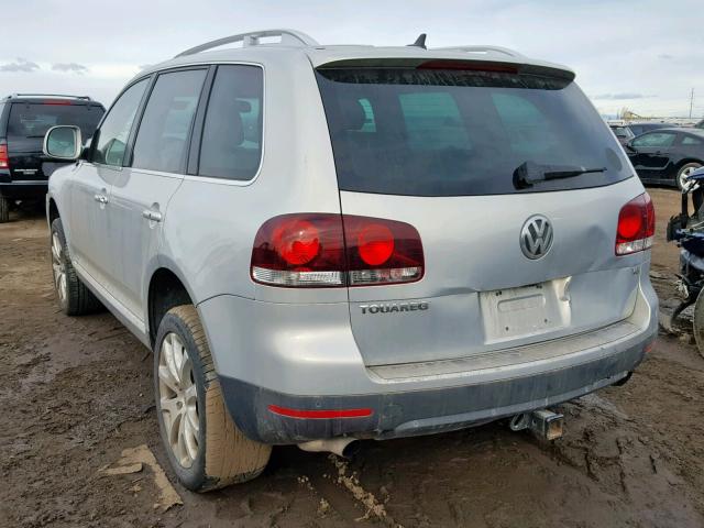 WVGBE77L89D026415 - 2009 VOLKSWAGEN TOUAREG 2 SILVER photo 3