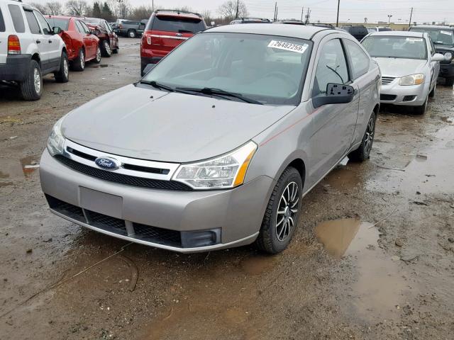 1FAHP32NX8W192454 - 2008 FORD FOCUS S/SE GRAY photo 2