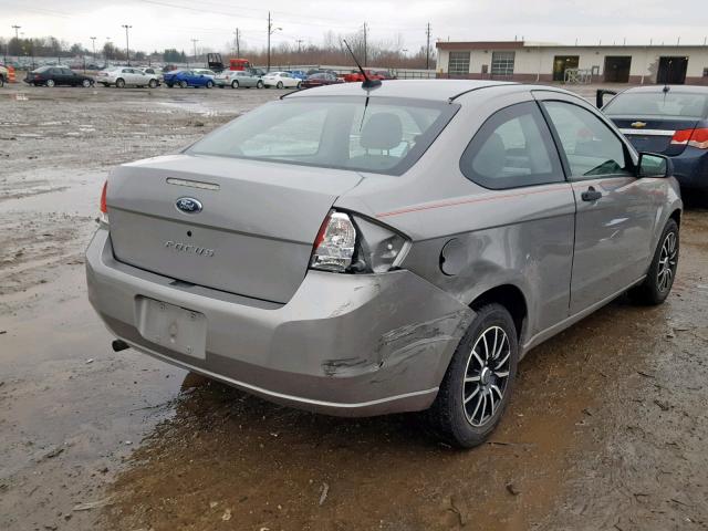 1FAHP32NX8W192454 - 2008 FORD FOCUS S/SE GRAY photo 4