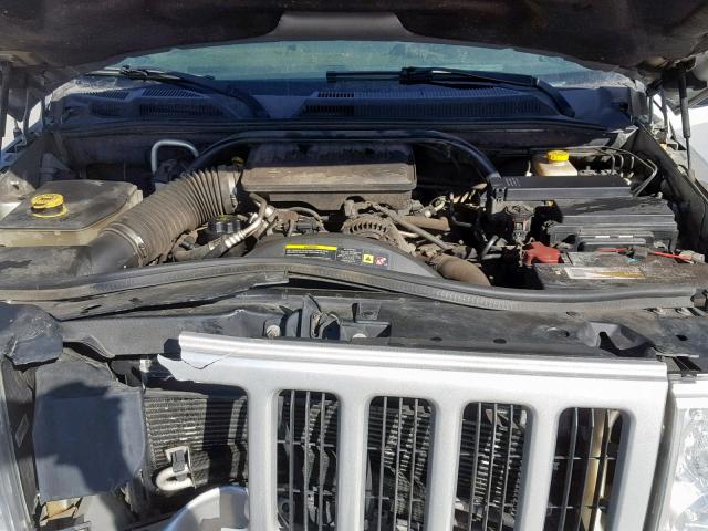 1J8HG48K86C293562 - 2006 JEEP COMMANDER 银色 照片 7