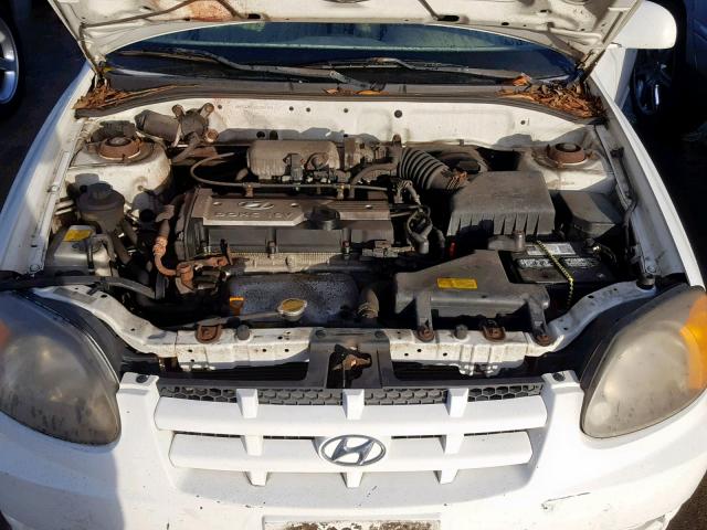 KMHCG45C95U594408 - 2005 HYUNDAI ACCENT GL WHITE photo 7