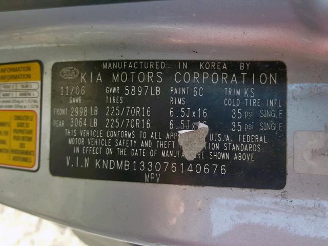 KNDMB133076140676 - 2007 KIA SEDONA EX SILVER photo 10