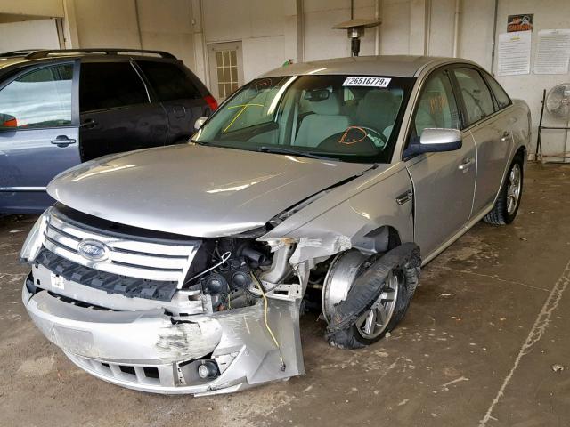 1FAHP24W68G159090 - 2008 FORD TAURUS SEL SILVER photo 2