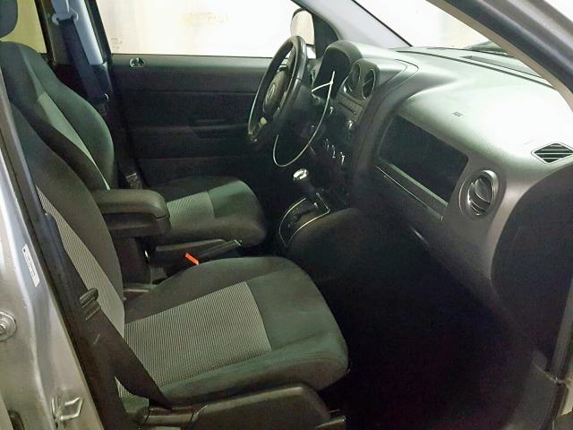 1J4NT1FB7BD264365 - 2011 JEEP COMPASS SP Күміс фото 5