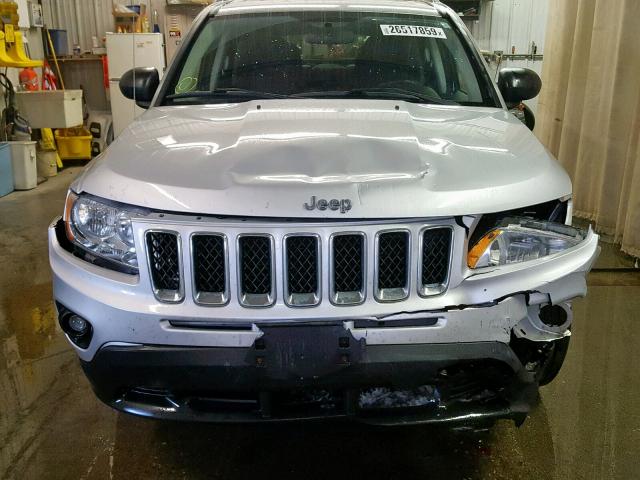 1J4NT1FB7BD264365 - 2011 JEEP COMPASS SP Күміс фото 9