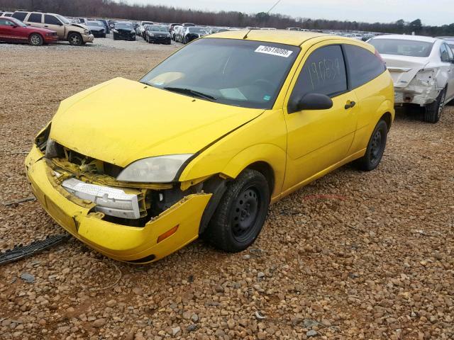 3FAFP31N55R115661 - 2005 FORD FOCUS ZX3 YELLOW photo 2