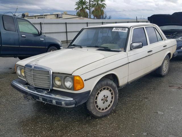 WDBAB33C3FA240814 - 1985 MERCEDES-BENZ 300 DT WHITE photo 2