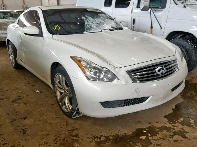 JNKCV64F99M652913 - 2009 INFINITI G37 WHITE photo 1