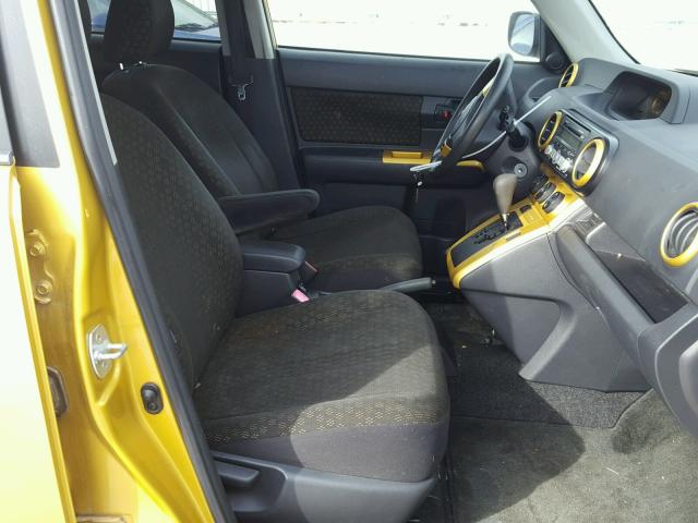 JTLKE50E081057277 - 2008 TOYOTA SCION XB GOLD photo 5