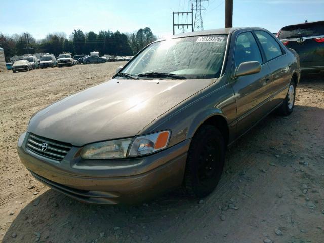 4T1BG22K0XU489397 - 1999 TOYOTA CAMRY CE BROWN photo 2