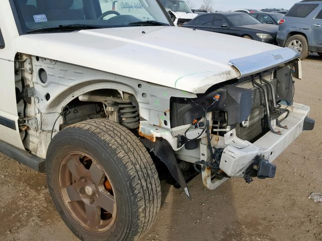 1J8HG48N26C229382 - 2006 JEEP COMMANDER WHITE photo 9