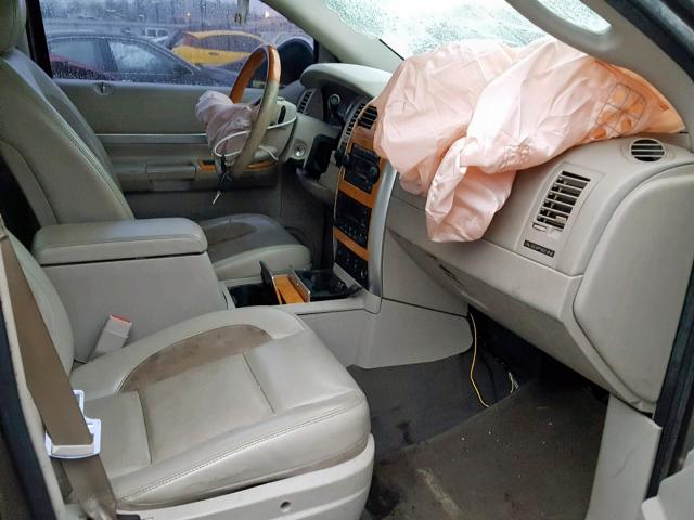 1A8HW58227F578461 - 2007 CHRYSLER ASPEN LIMI BEIGE photo 5
