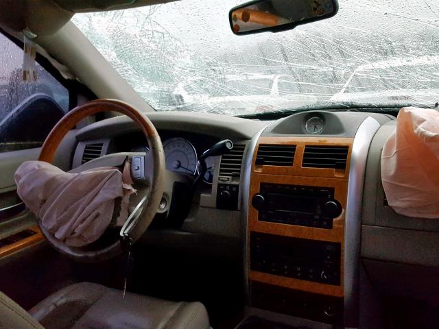 1A8HW58227F578461 - 2007 CHRYSLER ASPEN LIMI BEIGE photo 9