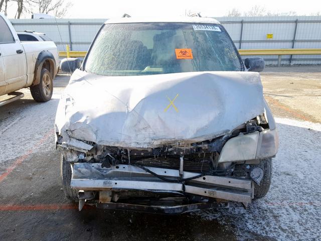 1GNDX03E64D149152 - 2004 CHEVROLET VENTURE SILVER photo 7