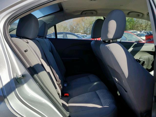 1G1JA5SH0G4150915 - 2016 CHEVROLET SONIC LS SILVER photo 6